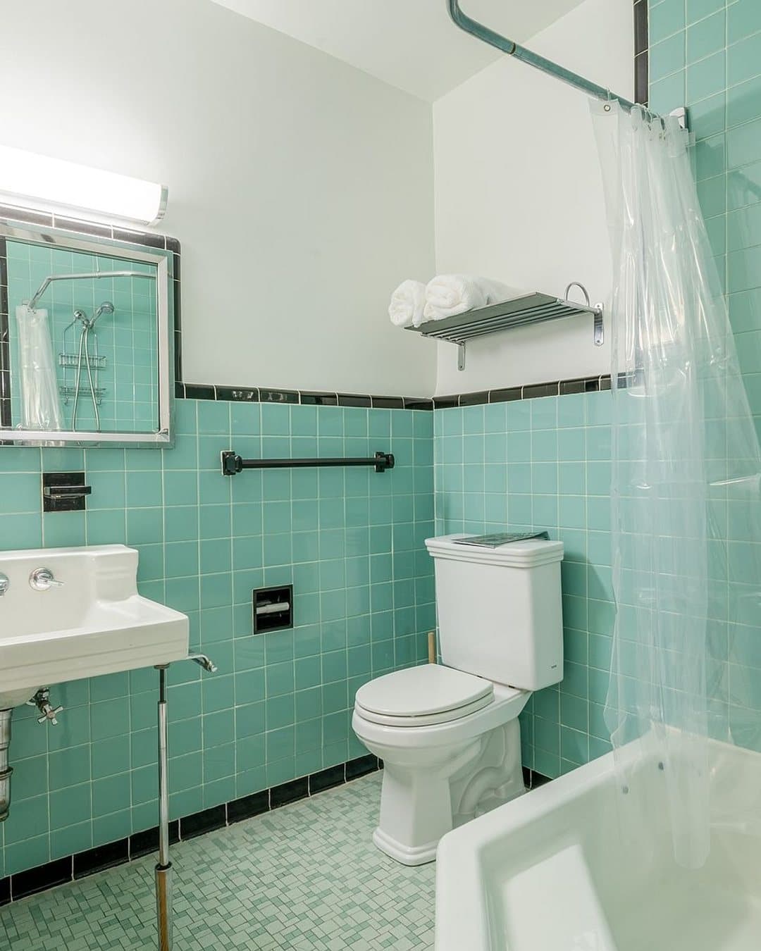 307 East 10th Street — photo 18