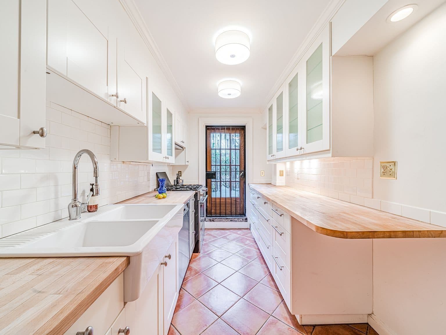 307 East 10th Street — photo 11