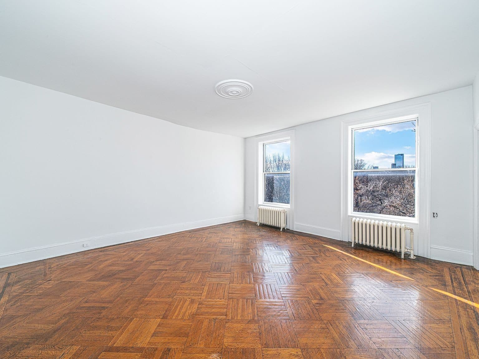 307 East 10th Street — photo 13