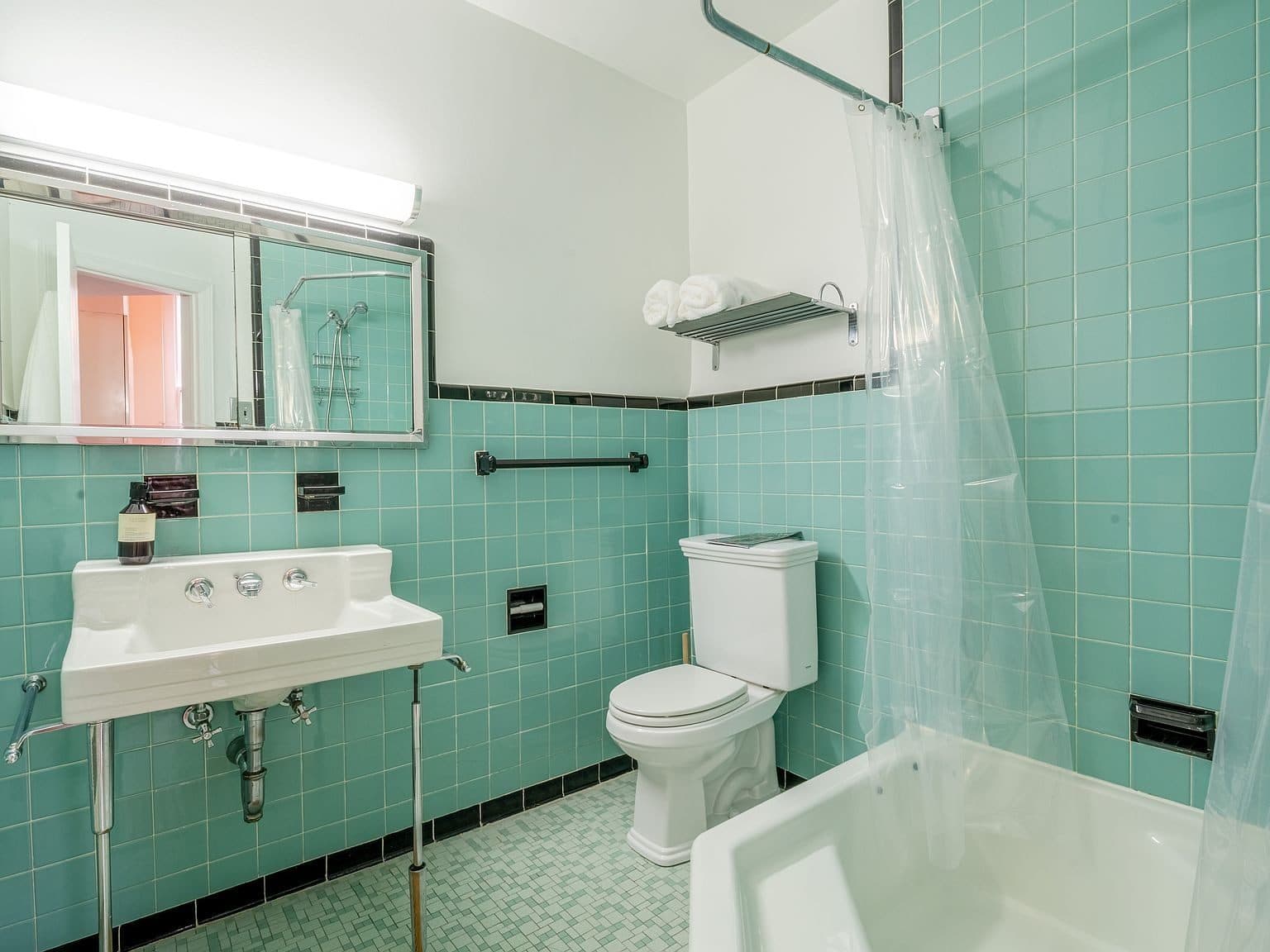 307 East 10th Street — photo 16