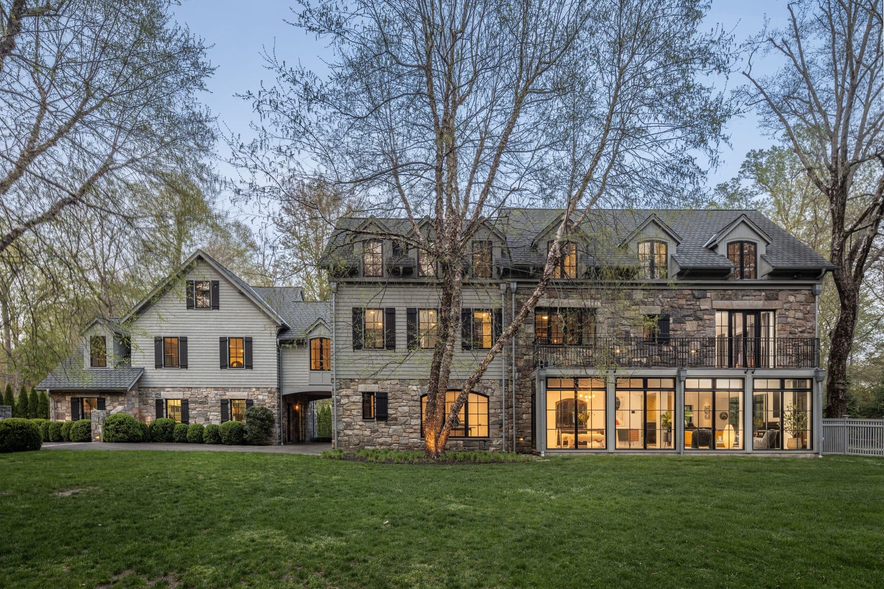 31 Stonybrook Road — photo 1