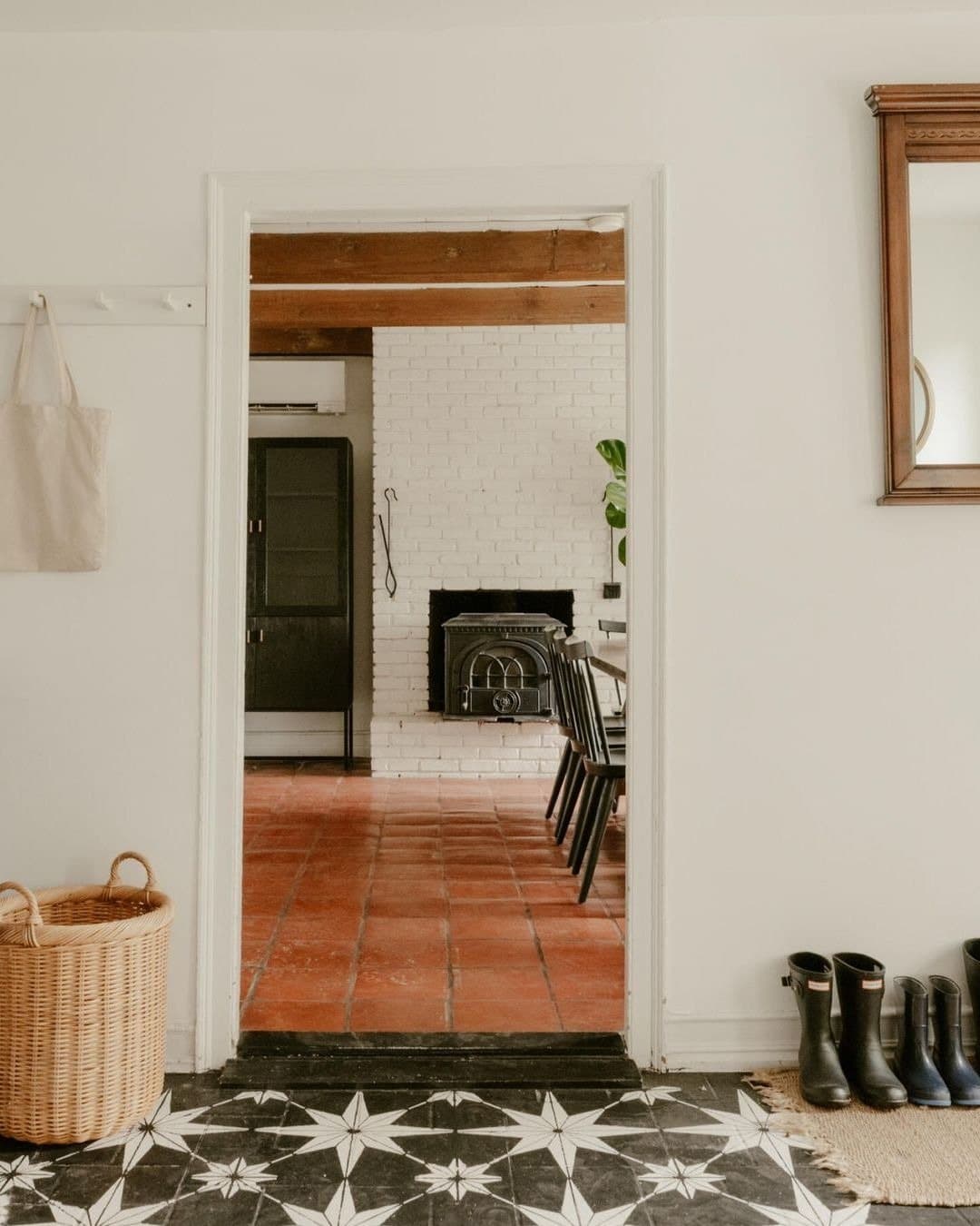 31 Upper Whitfield Road — photo 3