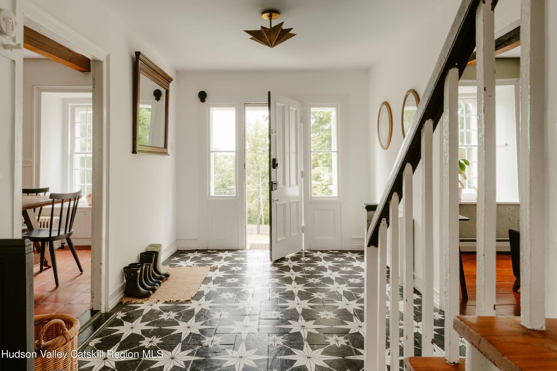 31 Upper Whitfield Road — photo 4