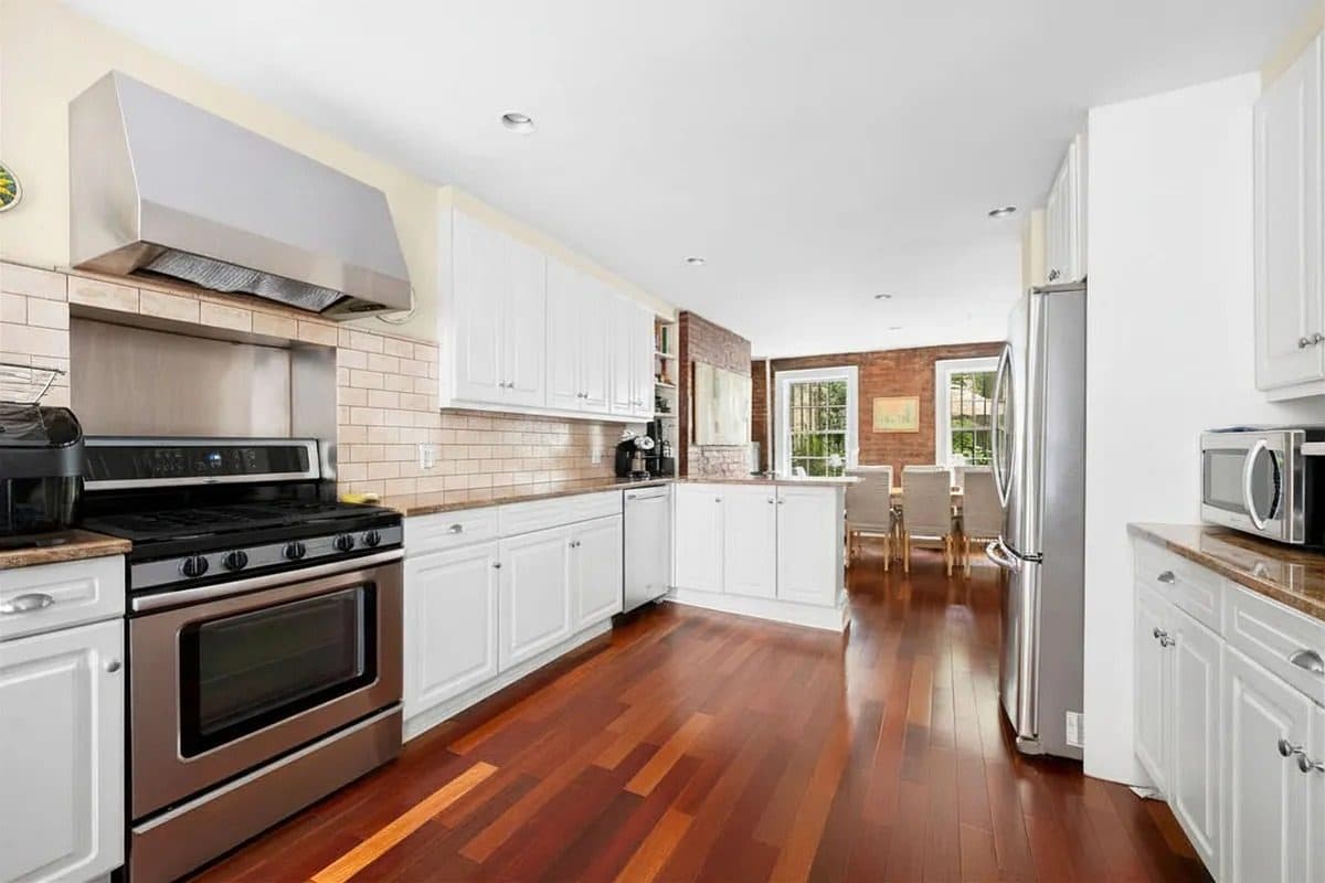 312 East 53rd Street — photo 8