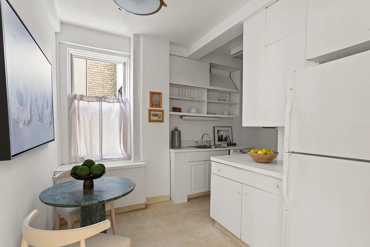 32 Washington Square West #3E — photo 6