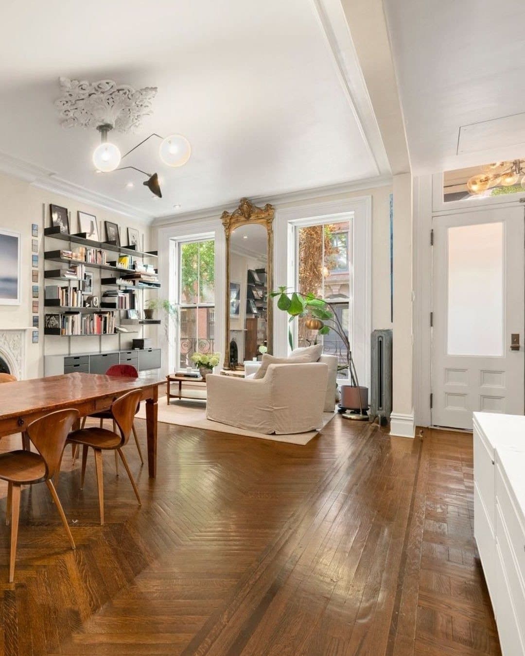 323 East 18th Street — photo 4