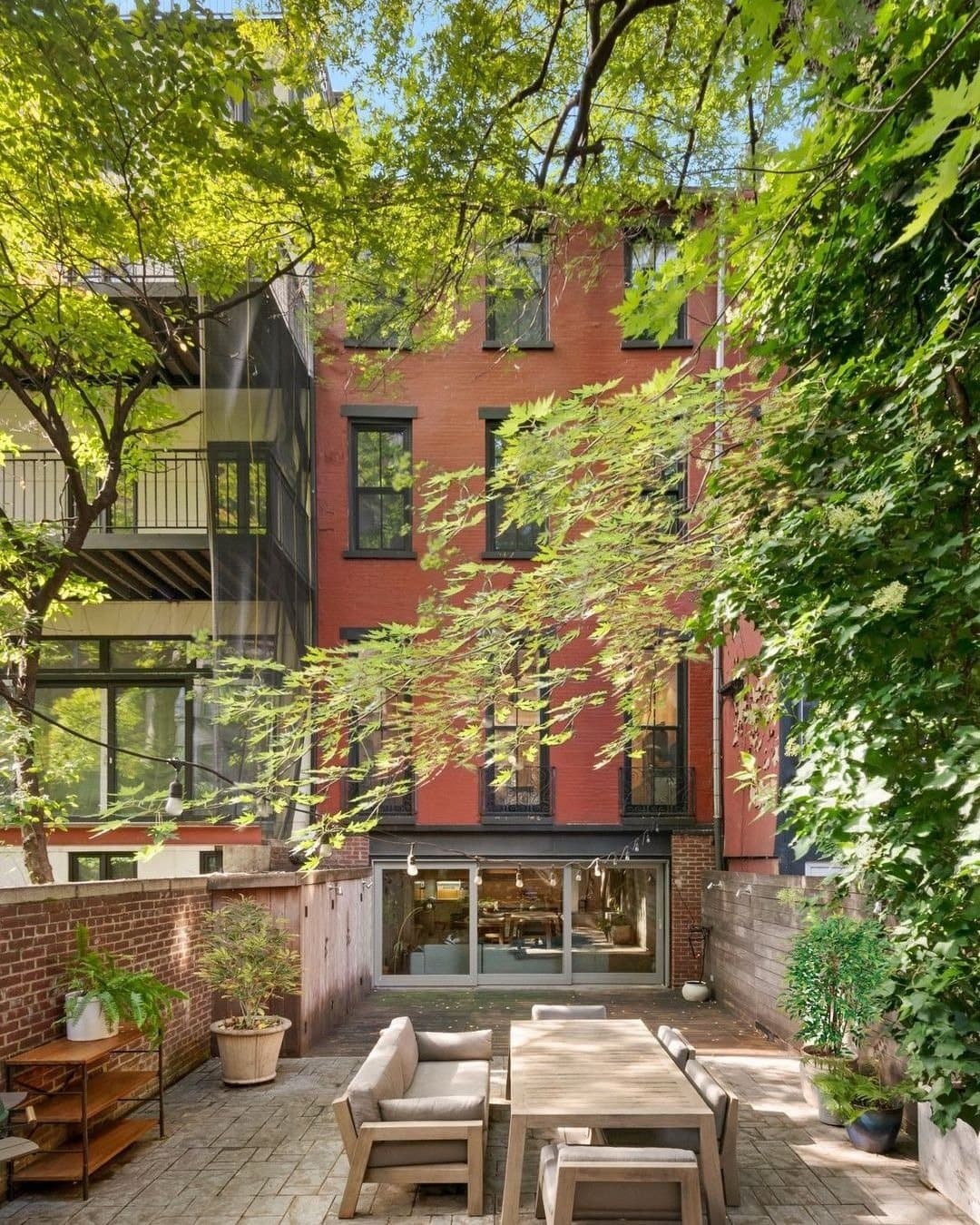 323 East 18th Street — photo 9