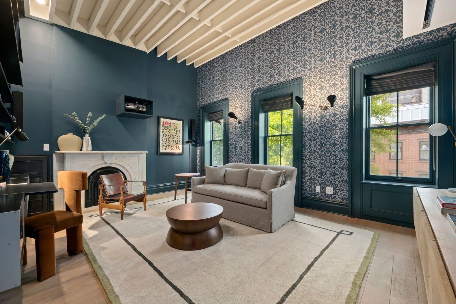 323 East 18th Street — photo 3