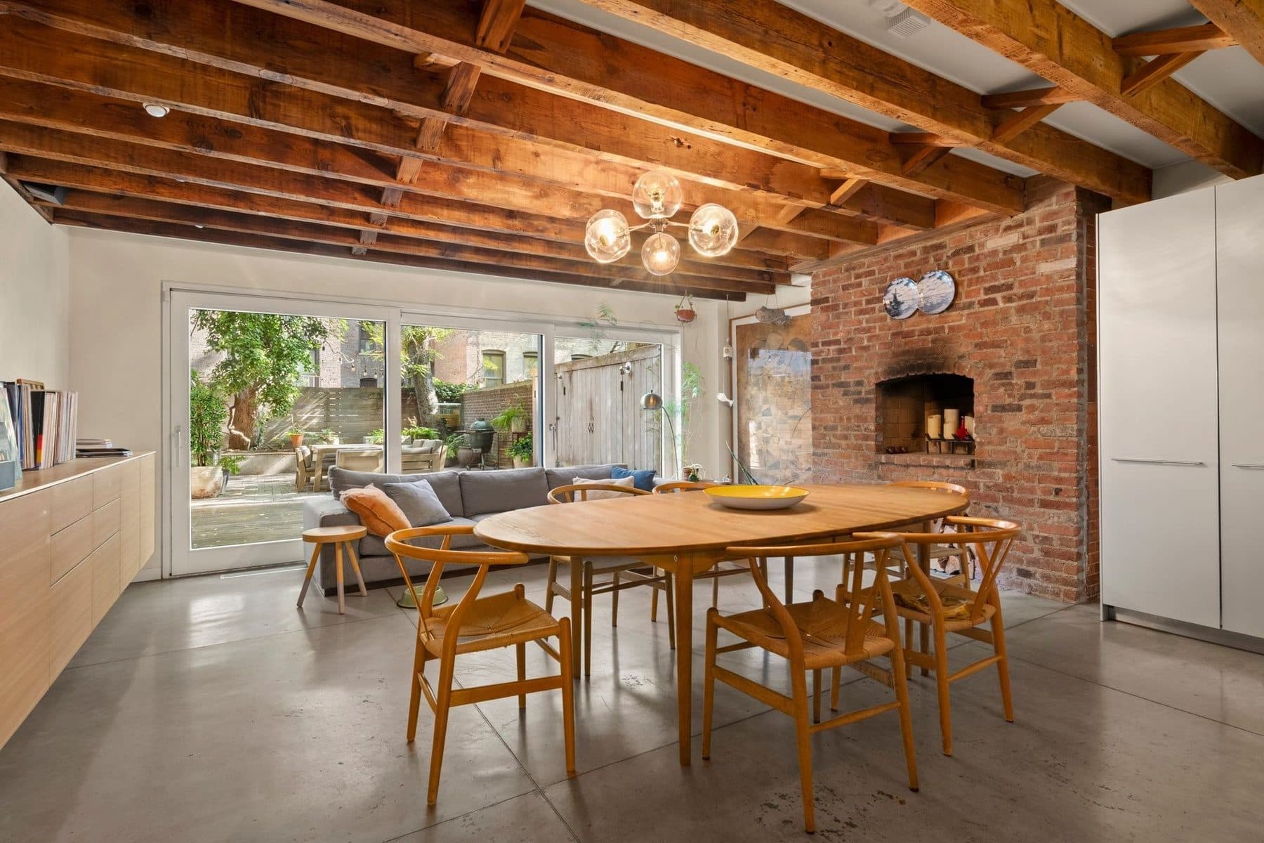 323 East 18th Street — photo 7