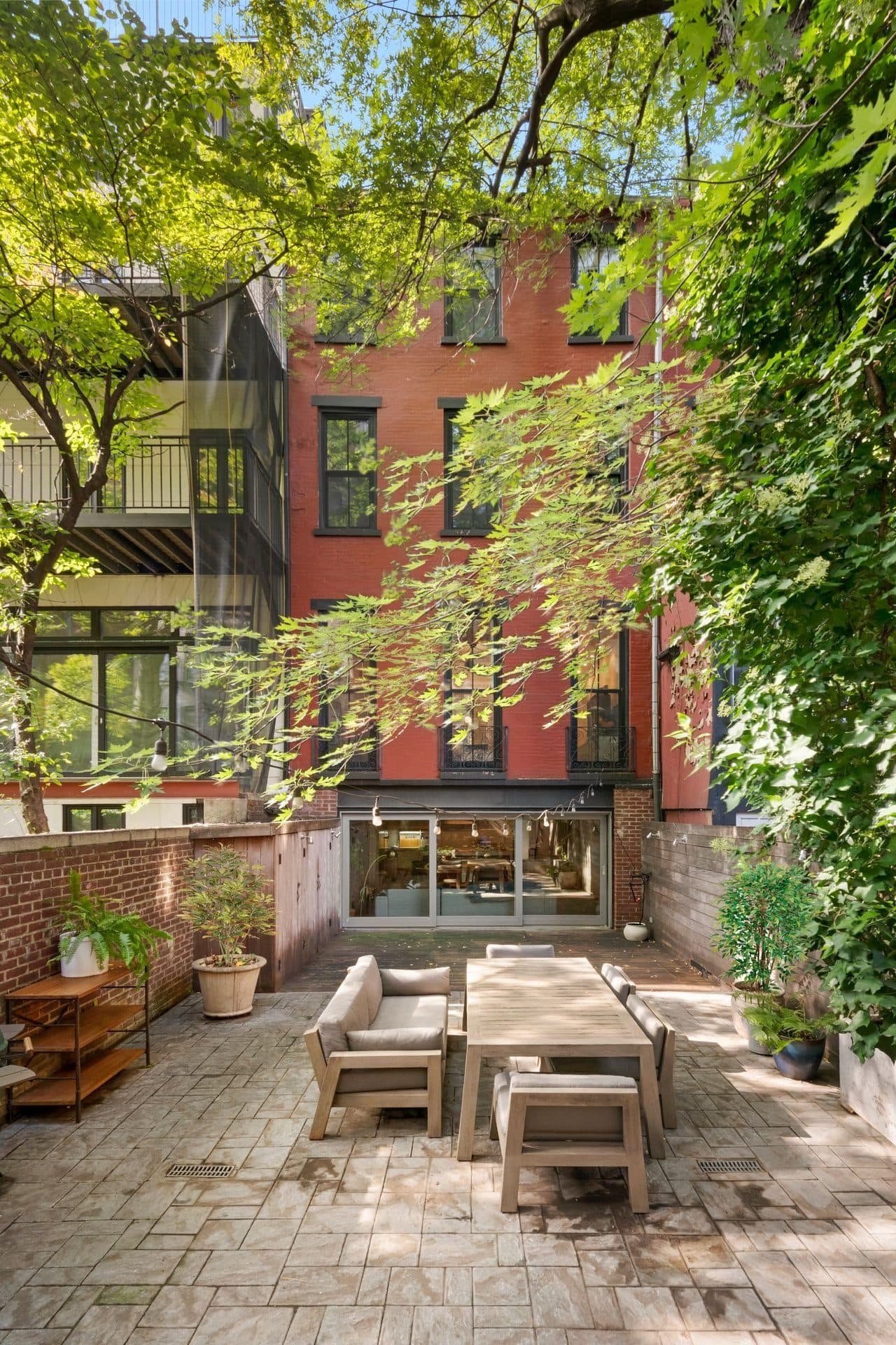 323 East 18th Street — photo 8