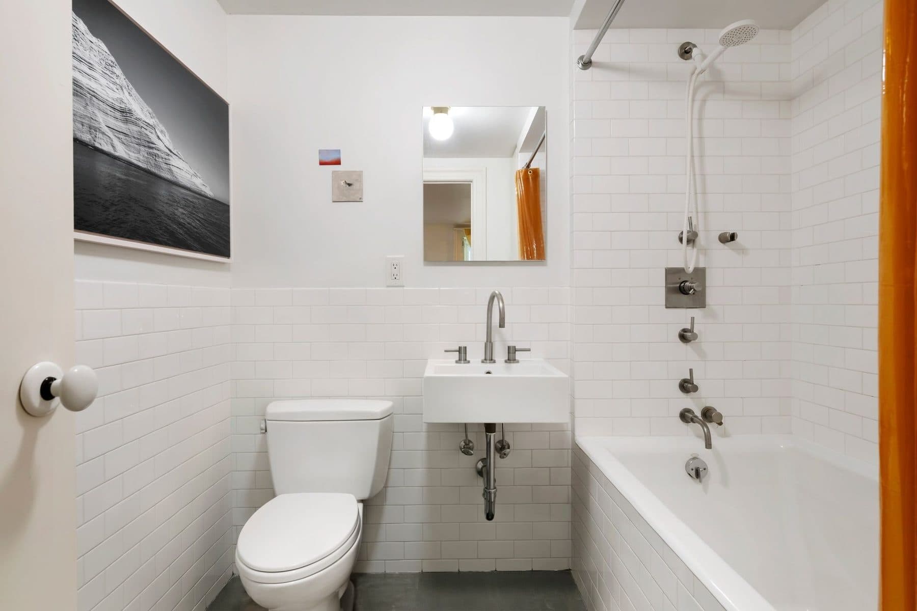 323 East 18th Street — photo 22