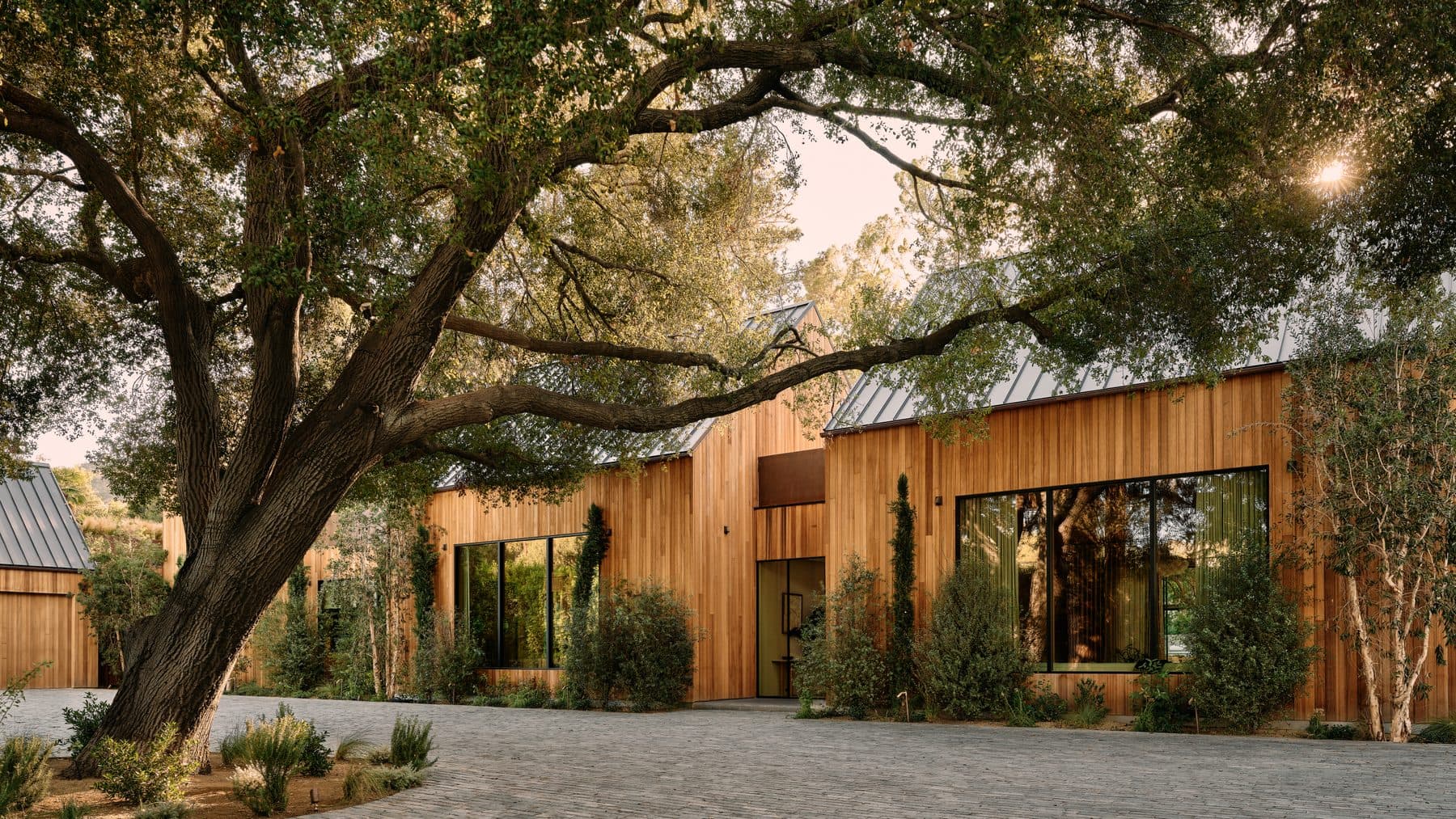 3405 Fryman Road, Studio City, CA 91604 — photo 2