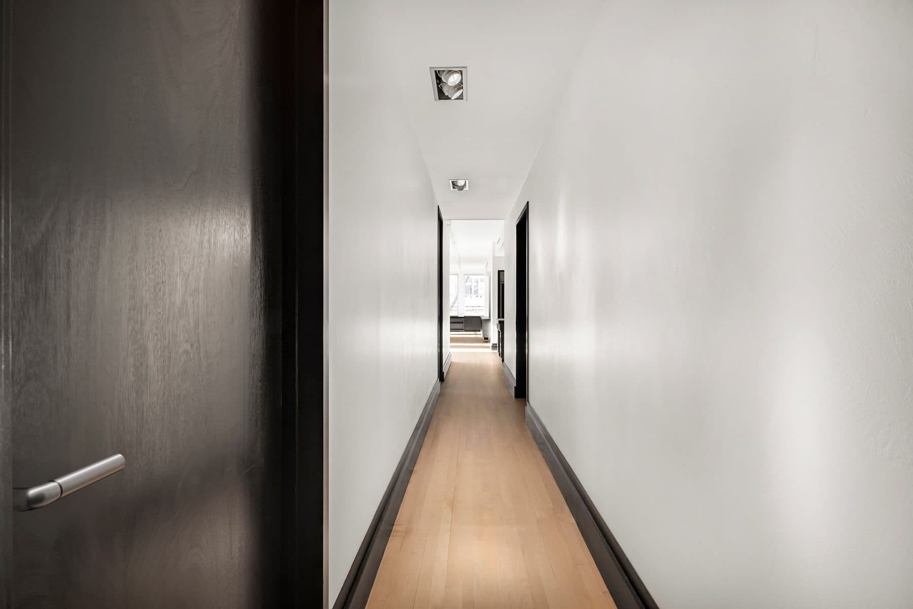 345 West Broadway — photo 10
