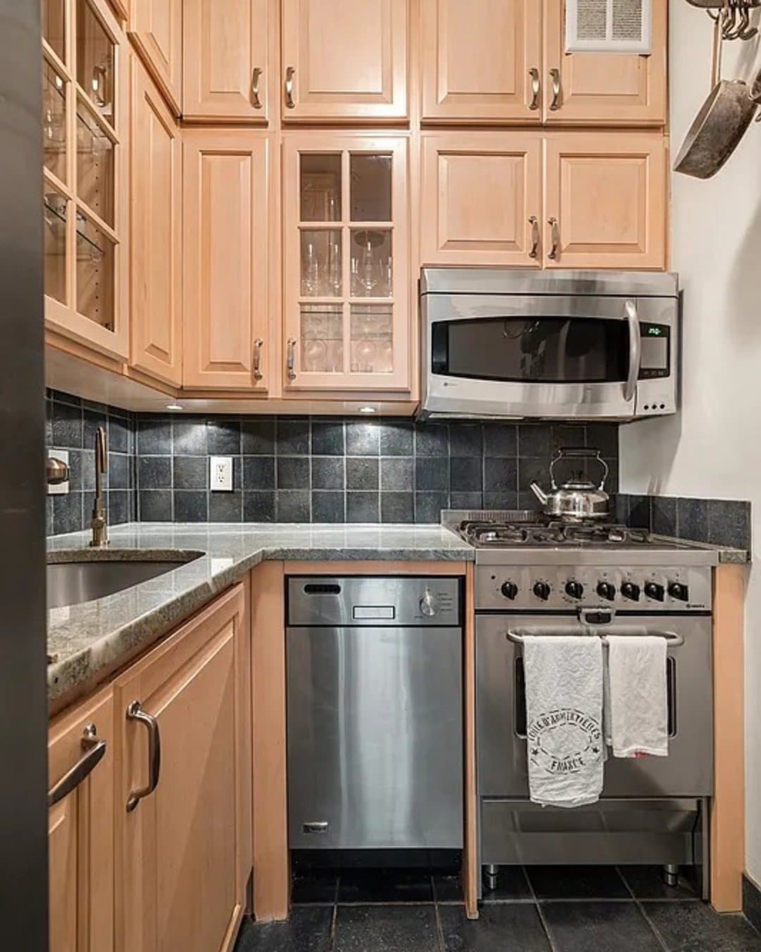349 West 21st Street #C — photo 4