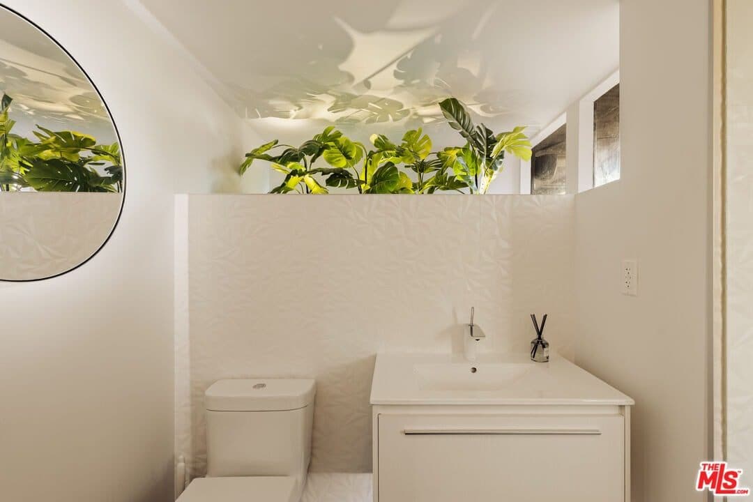 3499 Beverly Glen Blvd, Sherman Oaks, CA 91423 — photo 21