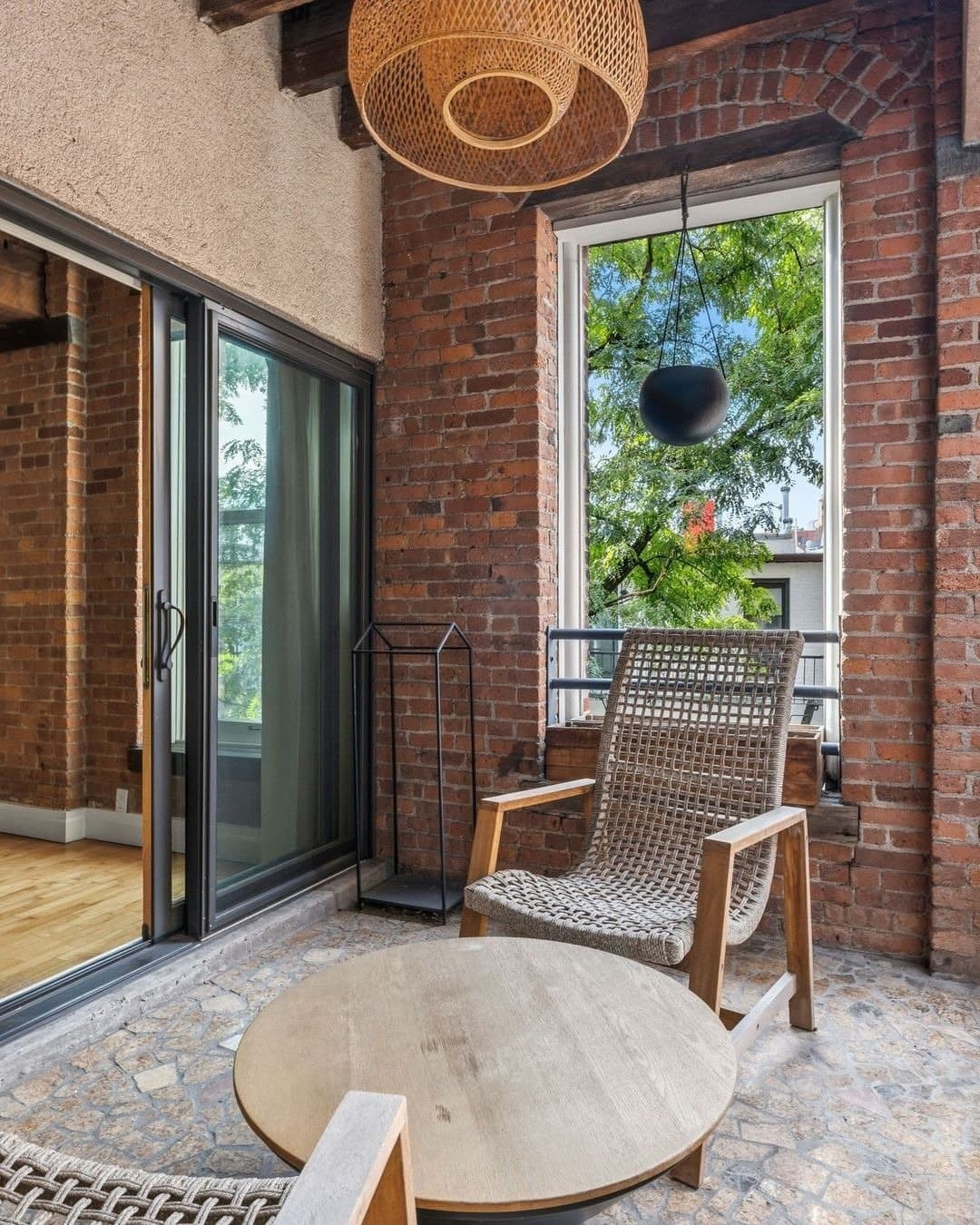35 Bethune Street — photo 4