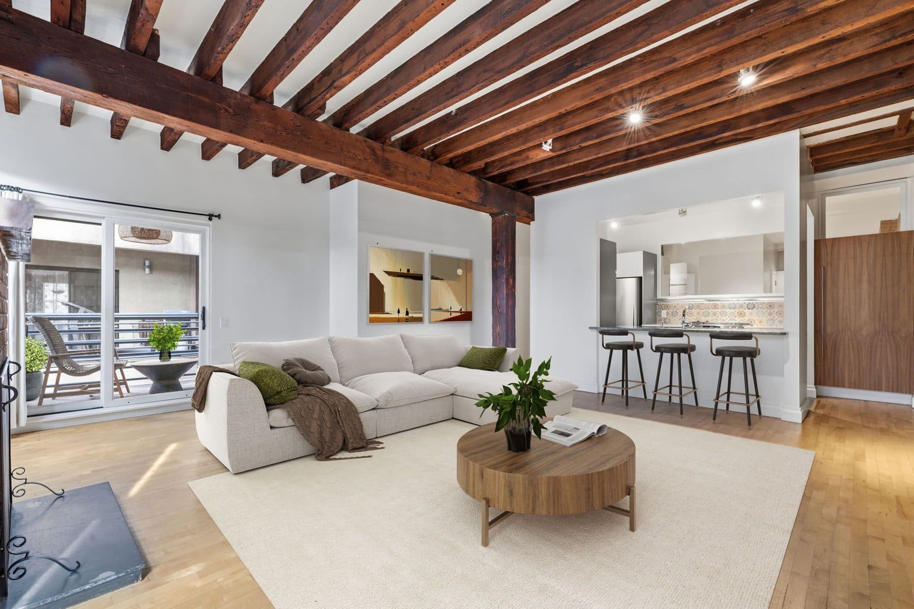 35 Bethune Street — photo 1