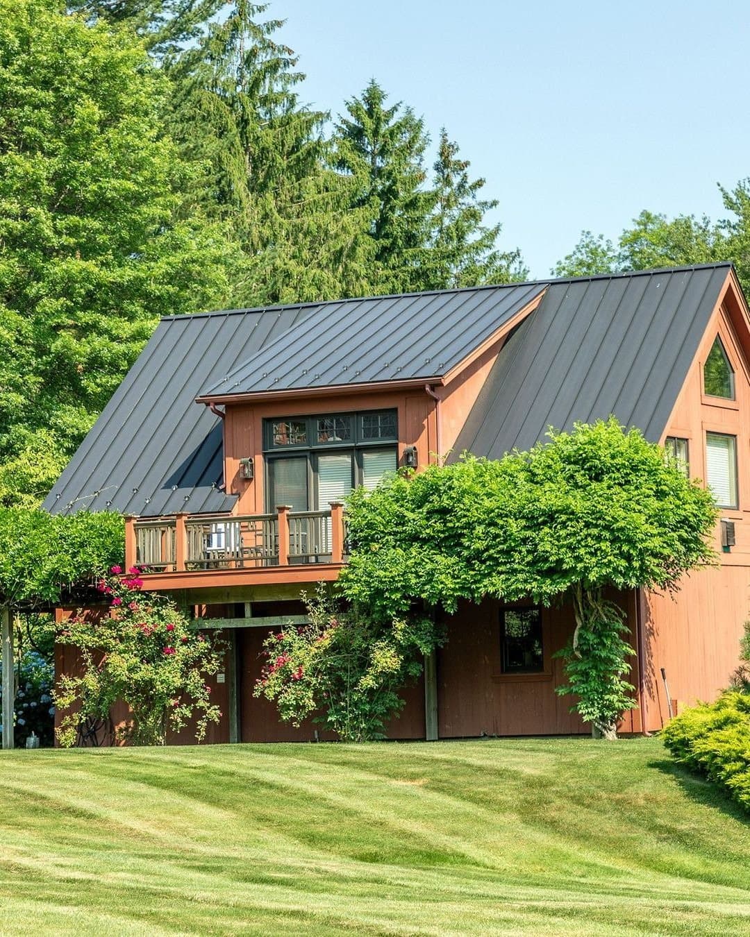 35 Schoolhouse Road