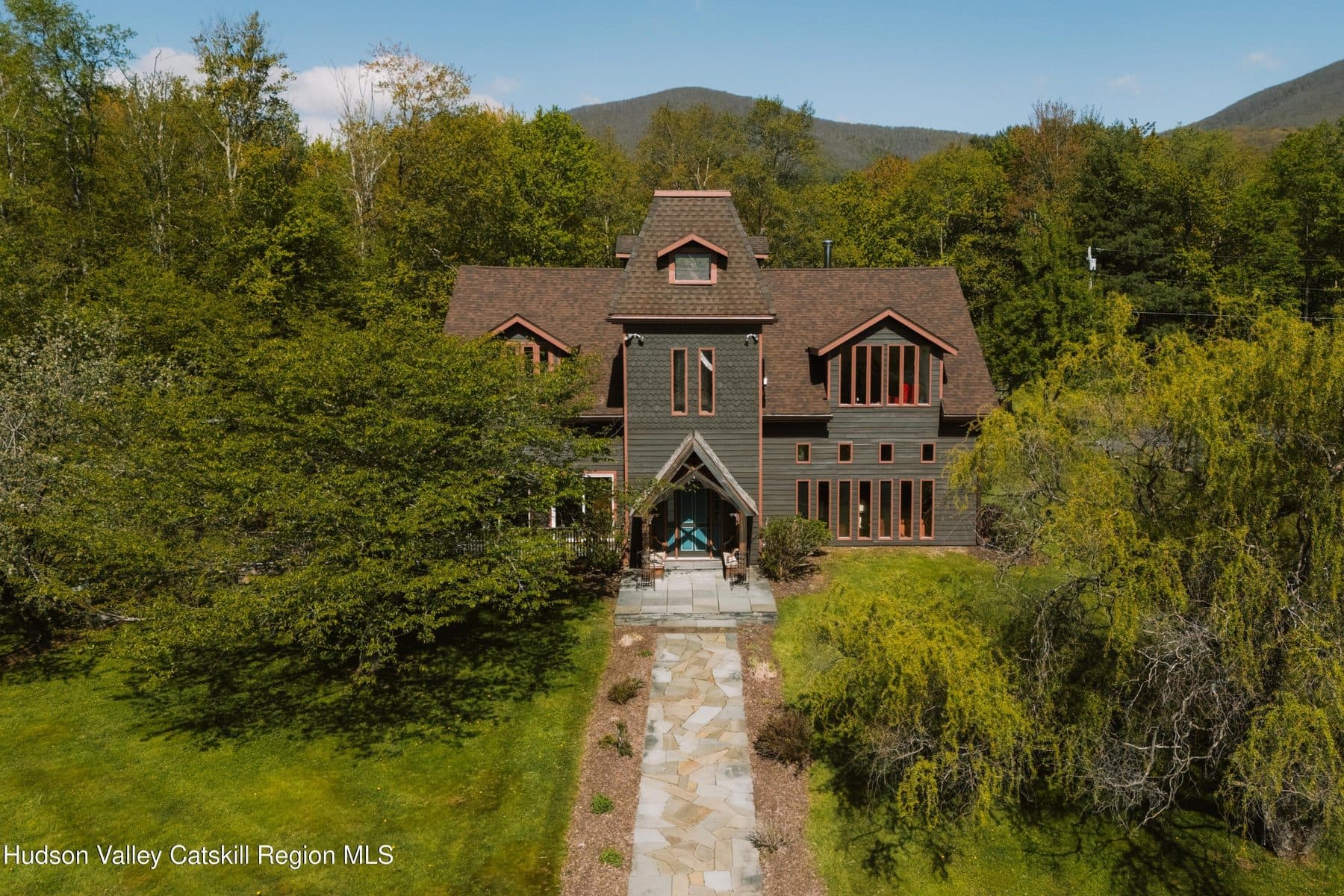 35 Van Wagner Road — photo 1