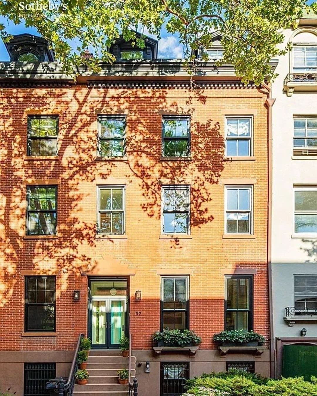 37 Sidney Place