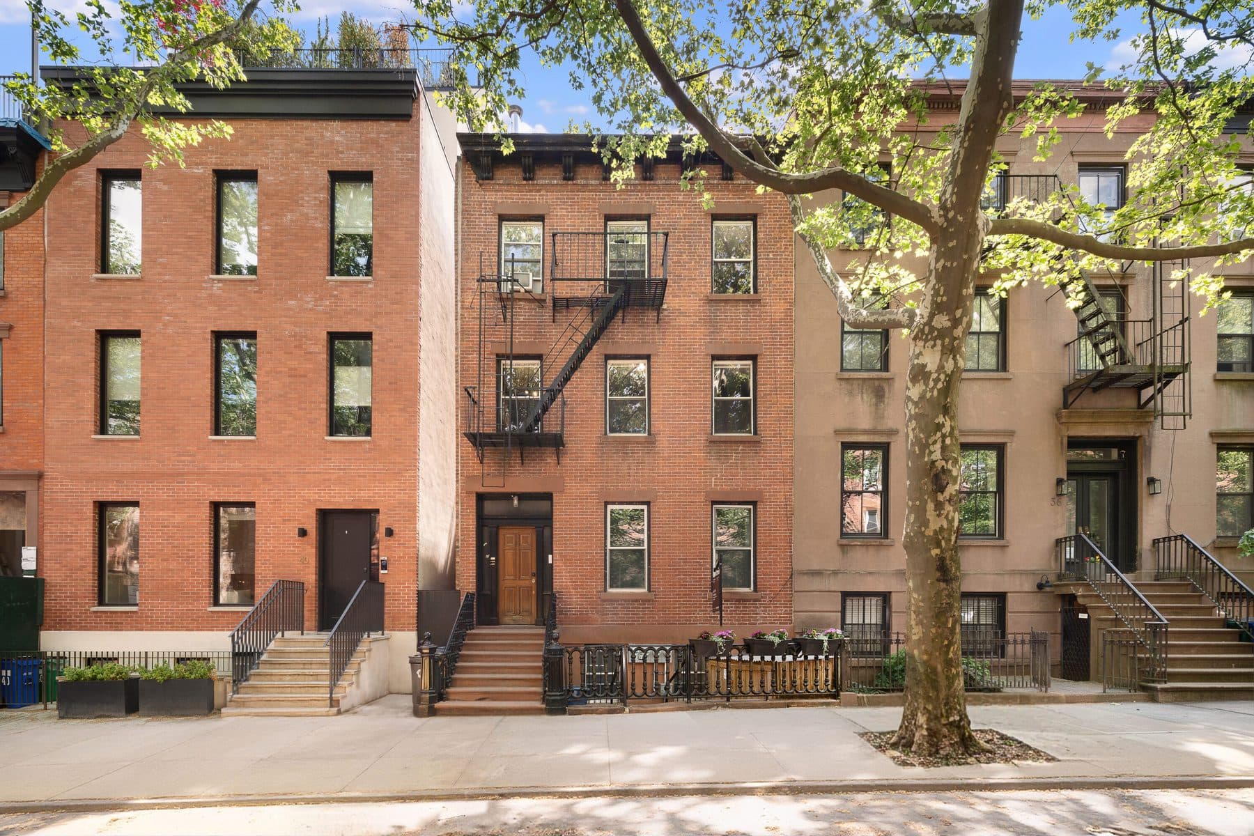 38 Douglass Street — photo 1
