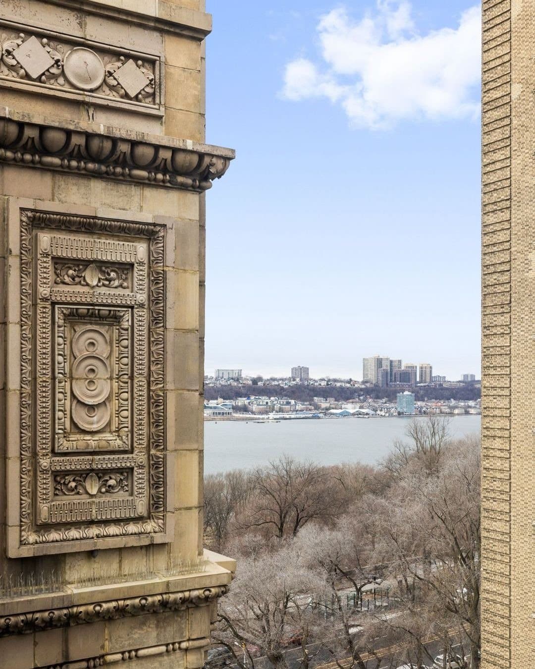 380 Riverside Drive — photo 9