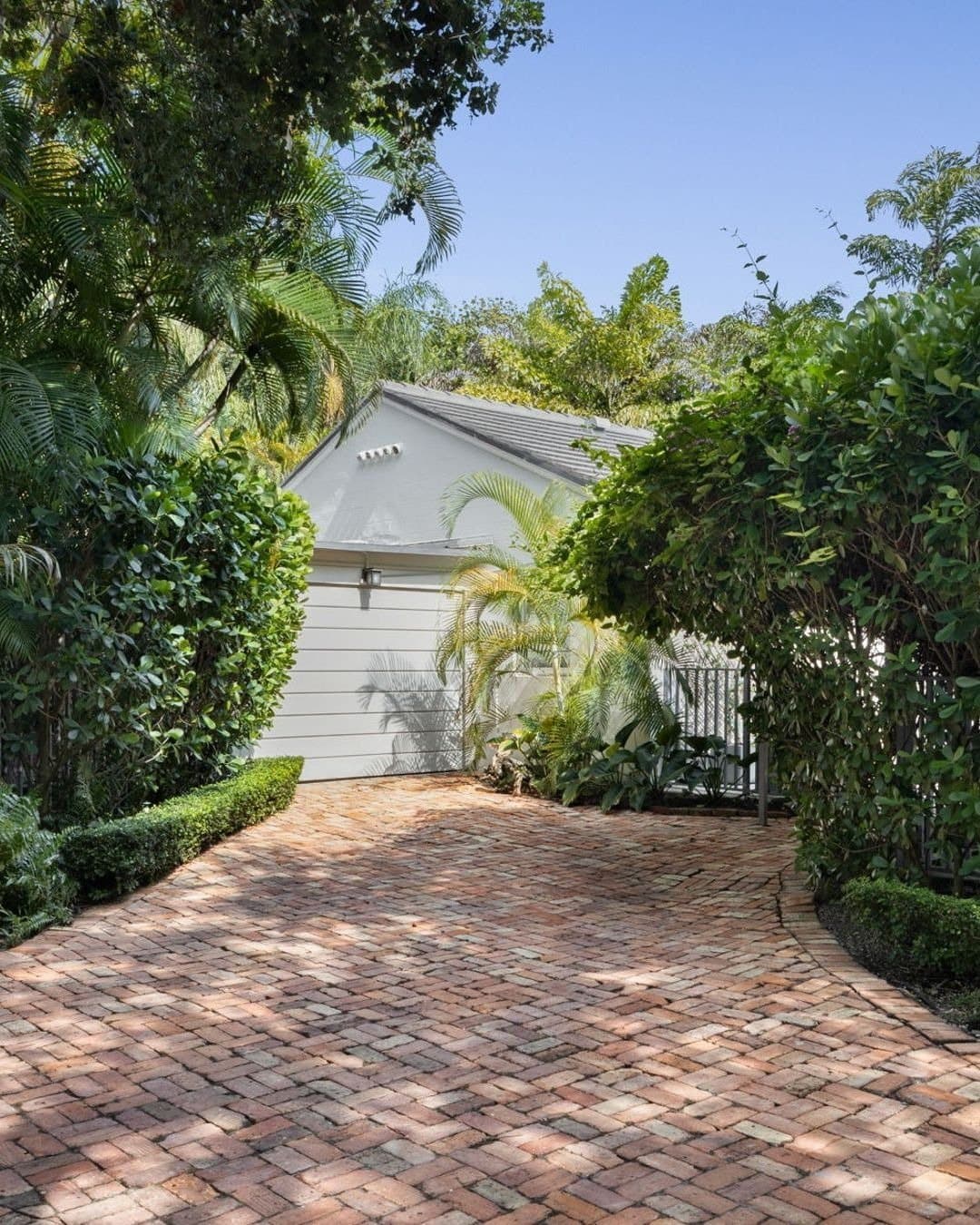 3840 La Playa Boulevard — photo 8