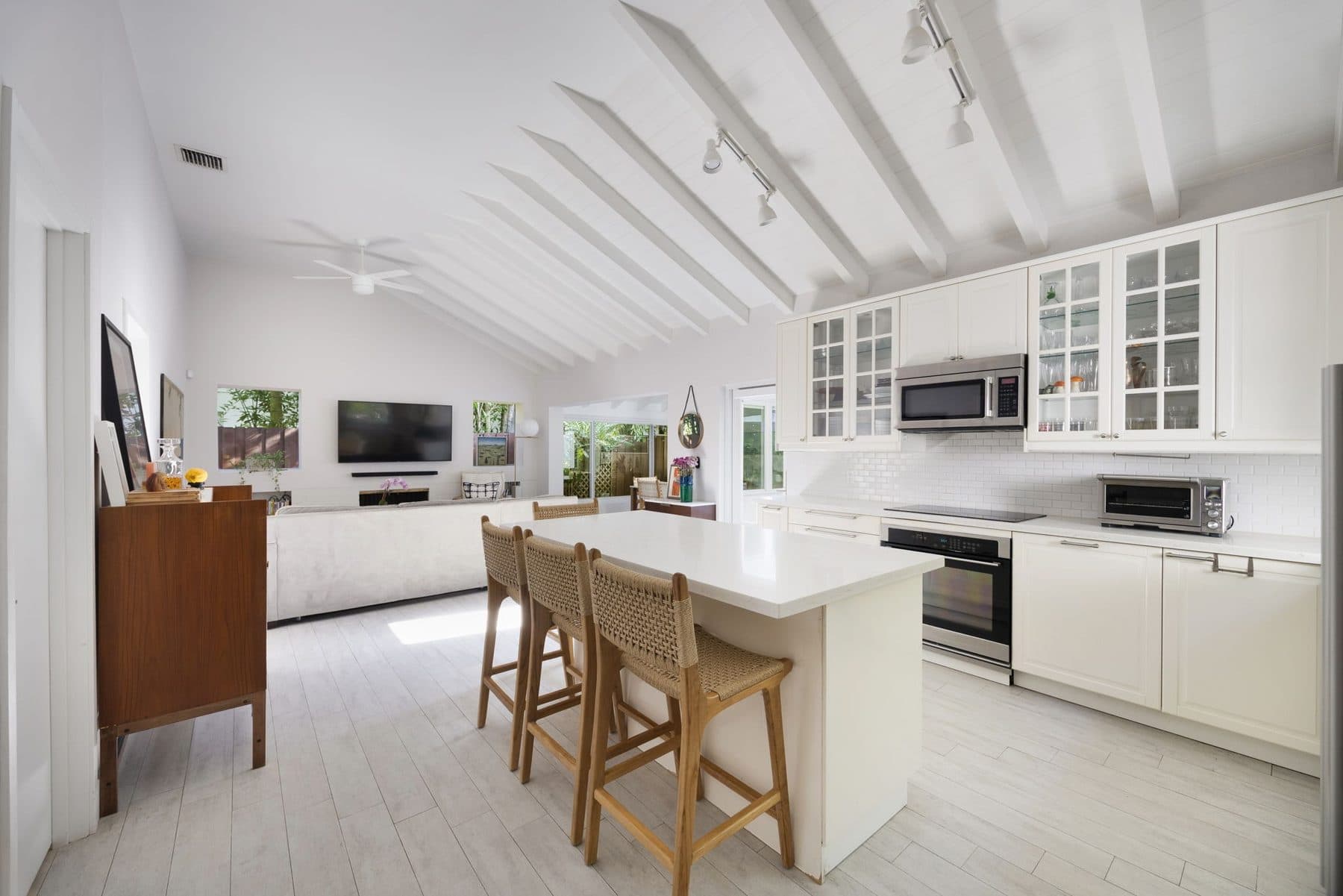 3840 La Playa Boulevard — photo 7