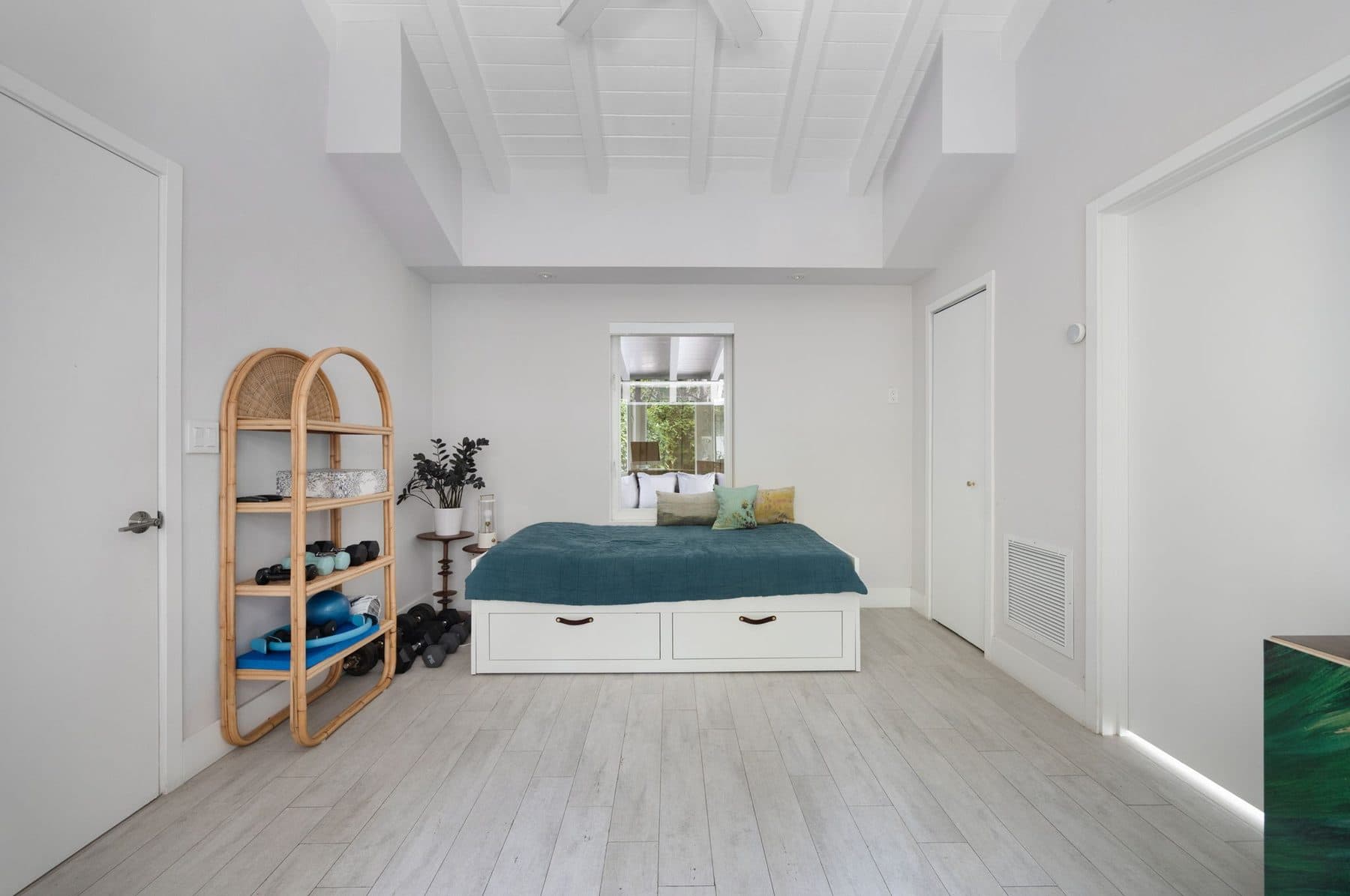 3840 La Playa Boulevard — photo 15
