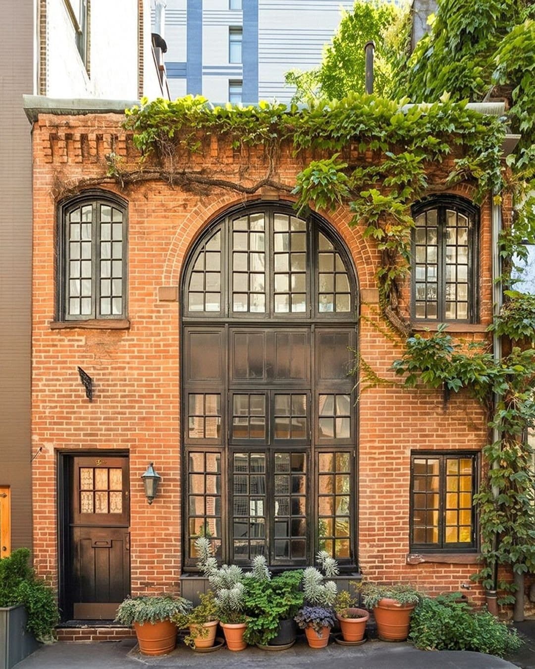 4 Sniffen Court — photo 1