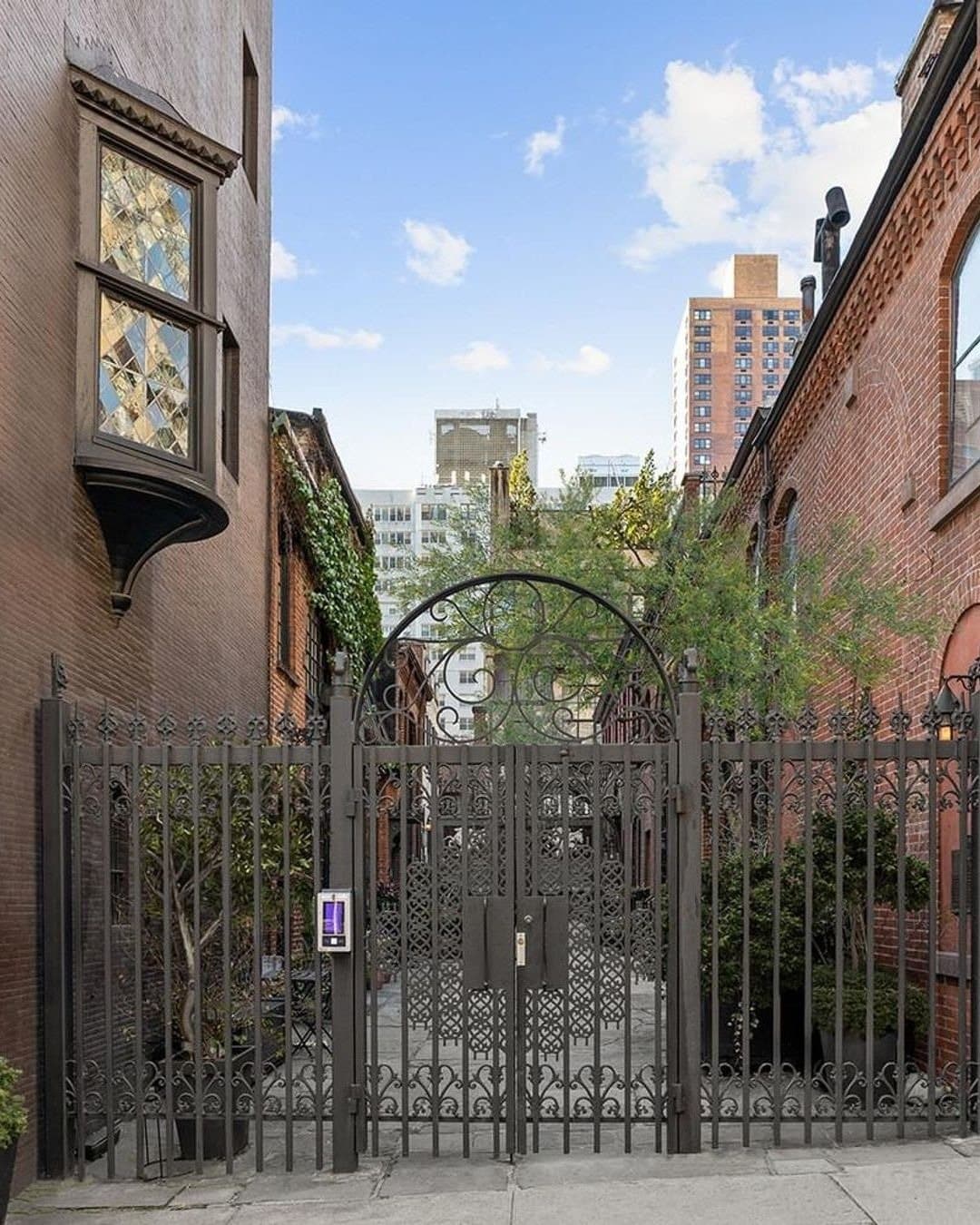 4 Sniffen Court — photo 3