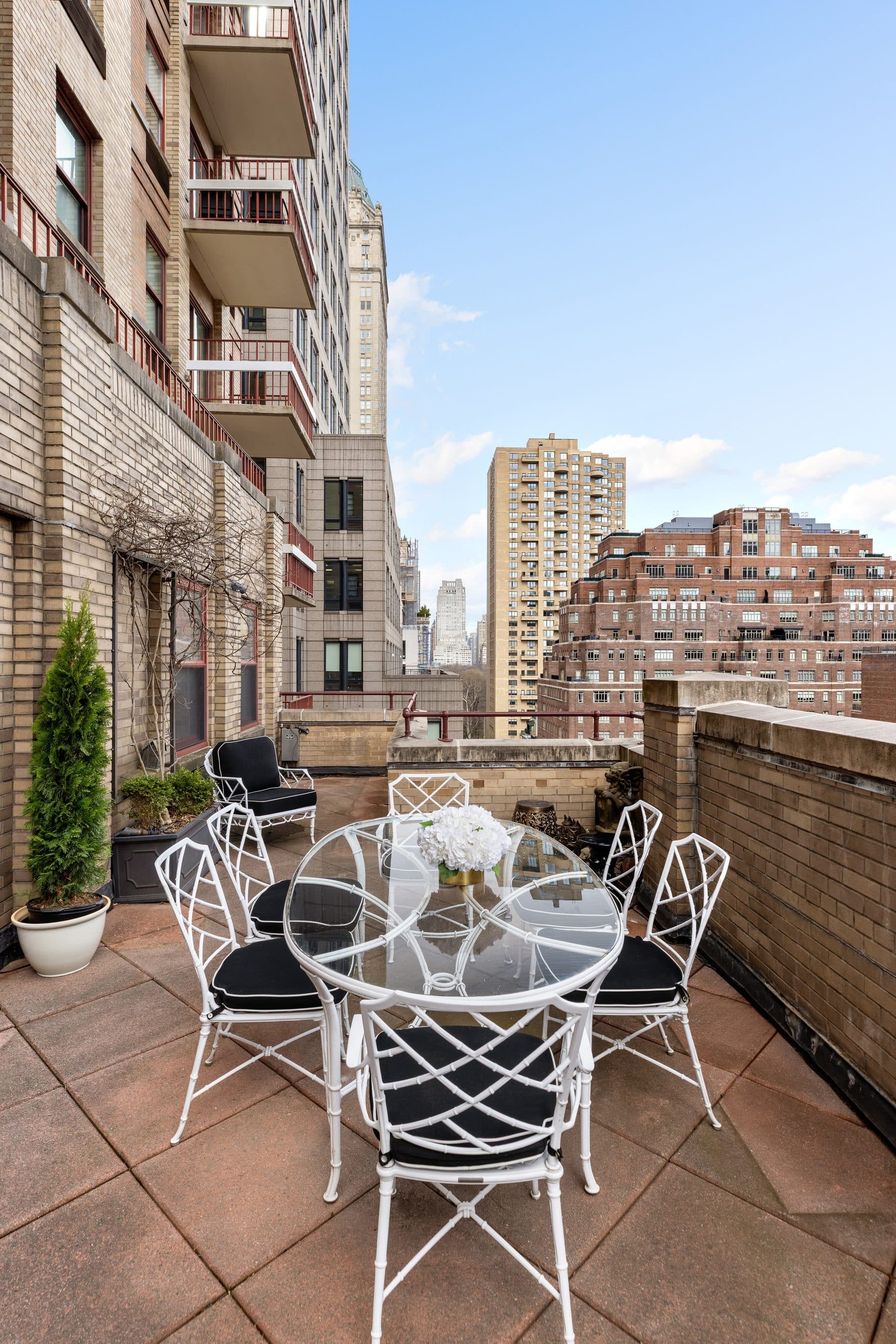 40 East 61st Street — photo 2