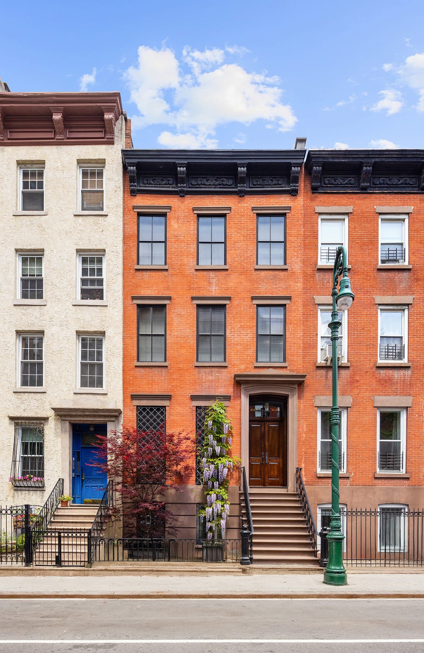 445 West 44th Street — photo 1