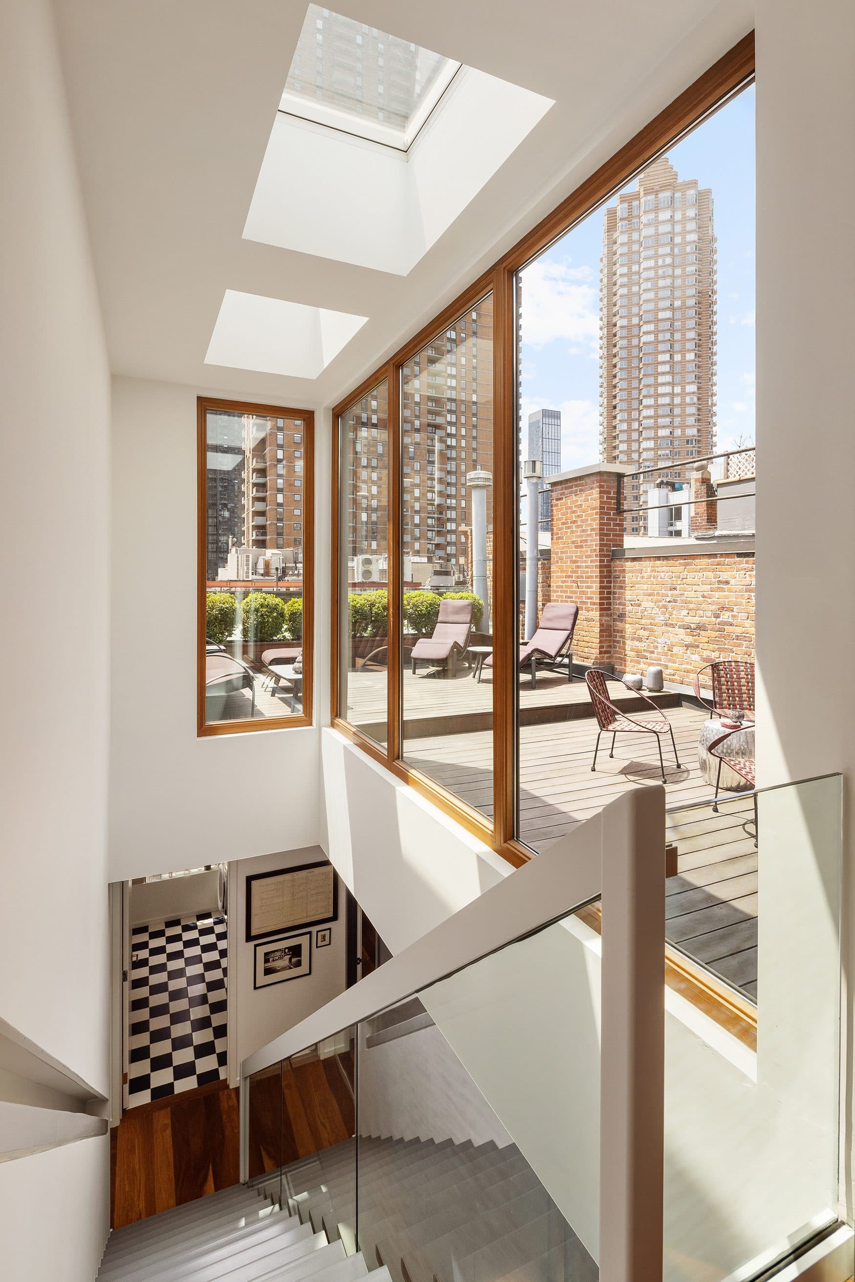 445 West 44th Street — photo 18