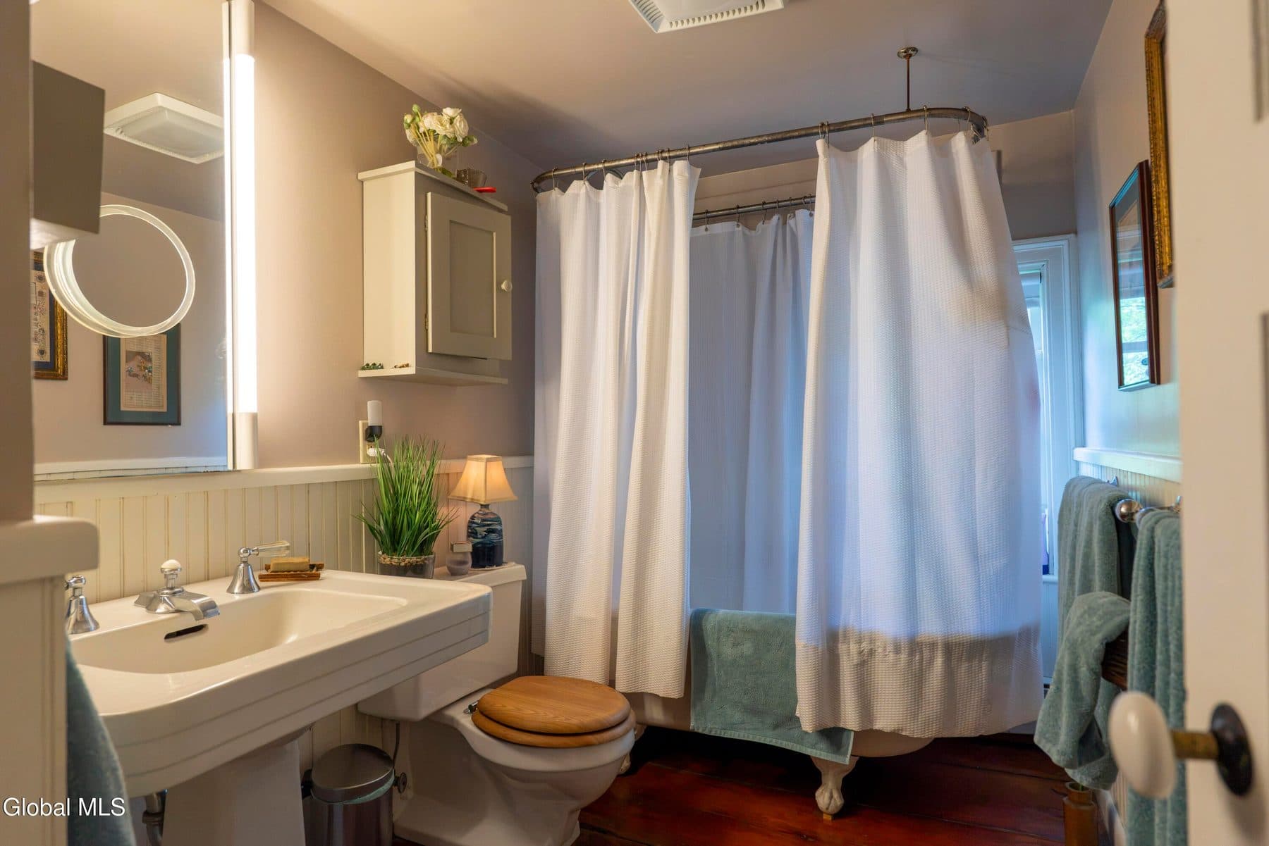 448 Chestnut Hill Rd — photo 42