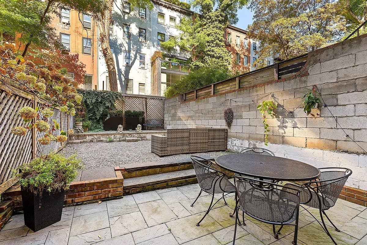 485 West 22nd Street — photo 10