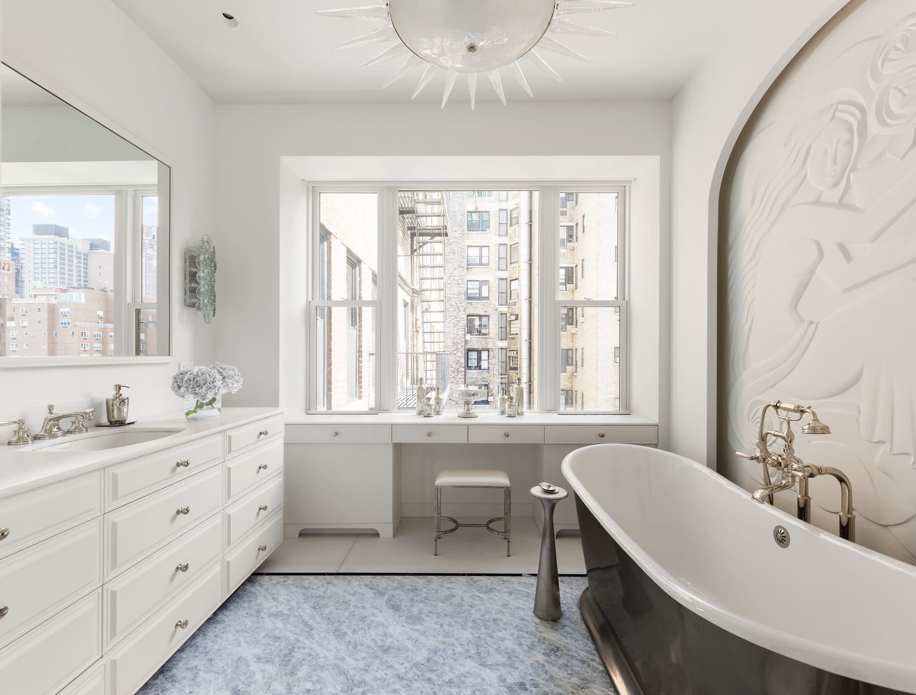 535 Park Avenue — photo 1