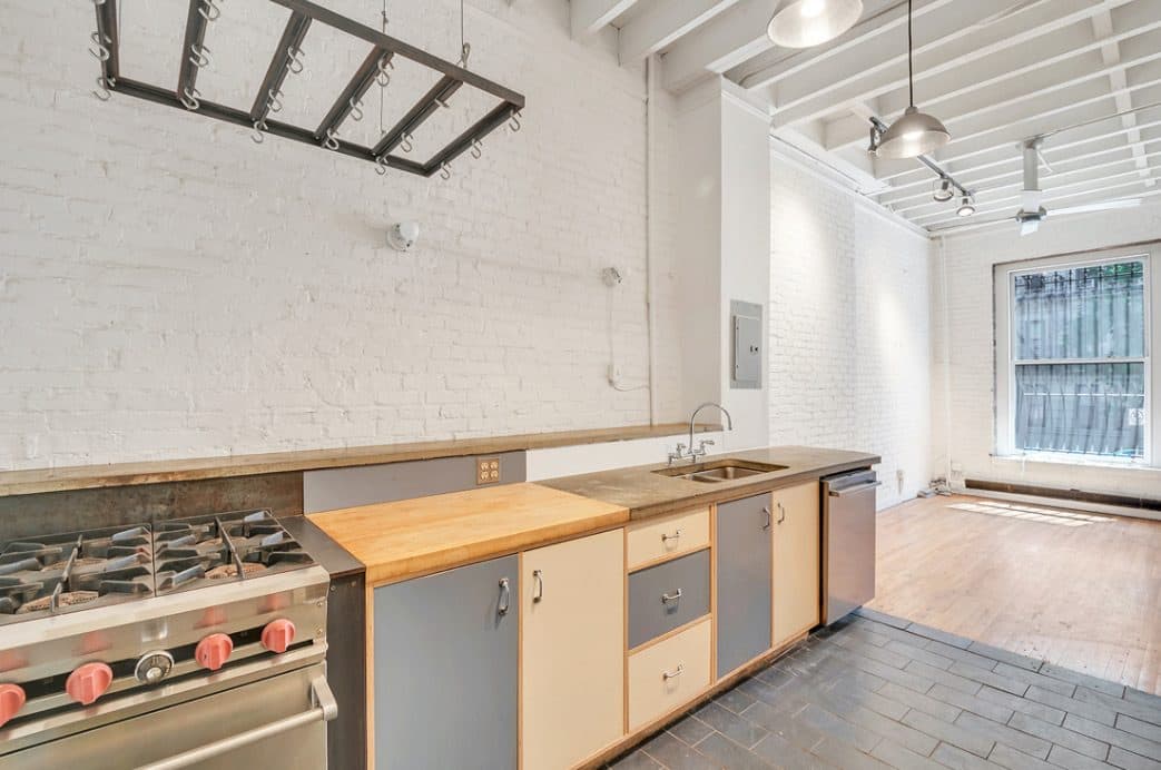 543 Manhattan Avenue — photo 9
