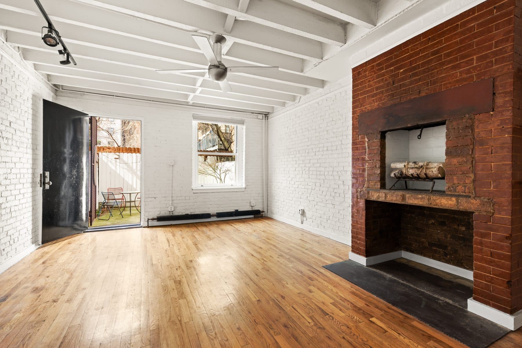 543 Manhattan Avenue — photo 14