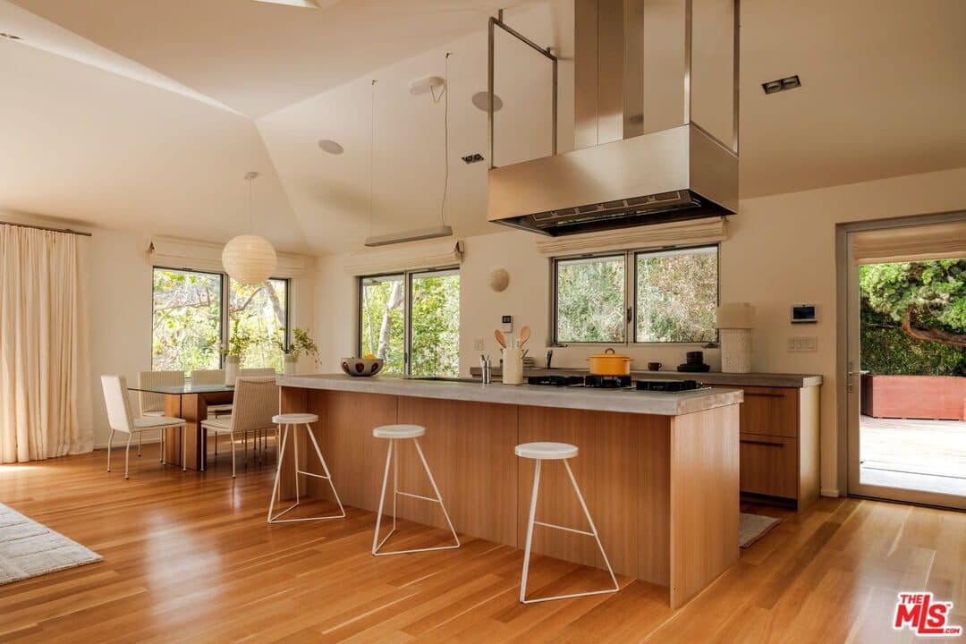 558 Stassi Lane — photo 7