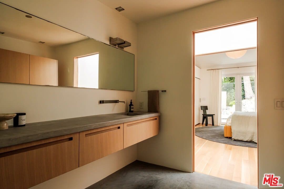 558 Stassi Lane — photo 34