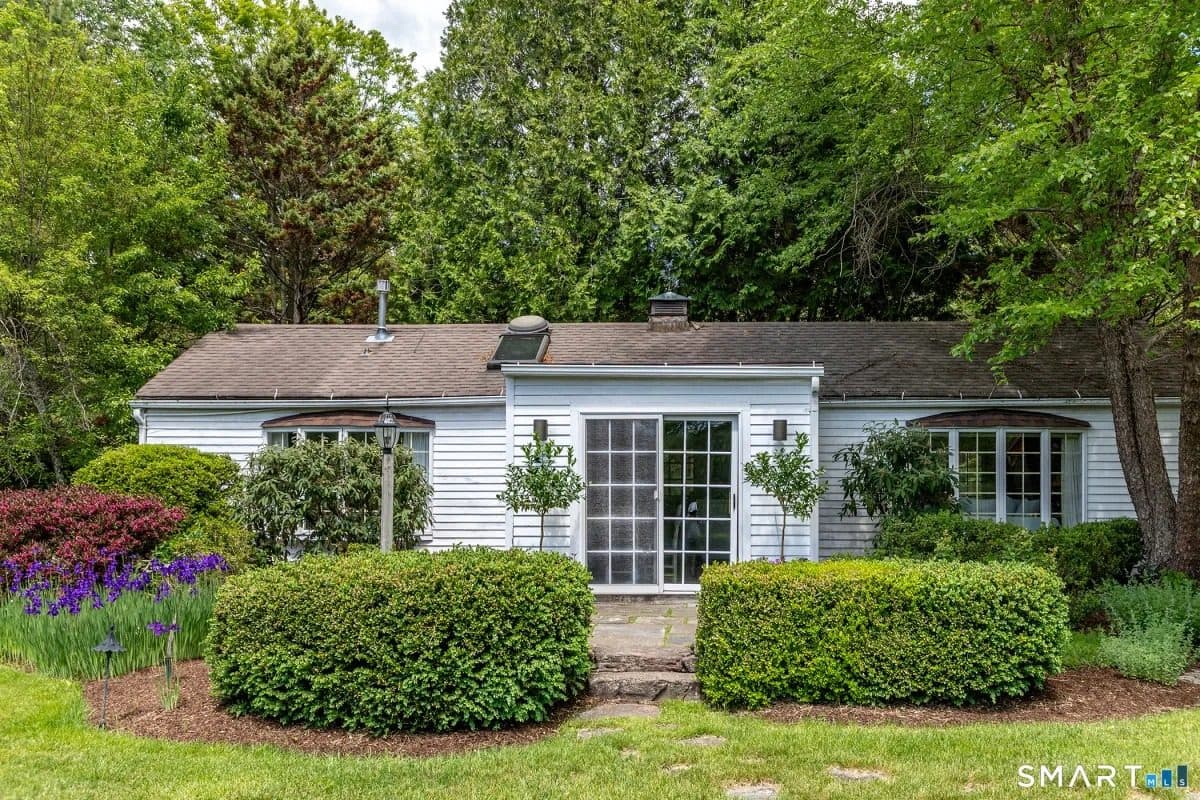 57 Indian Trail Road — photo 32