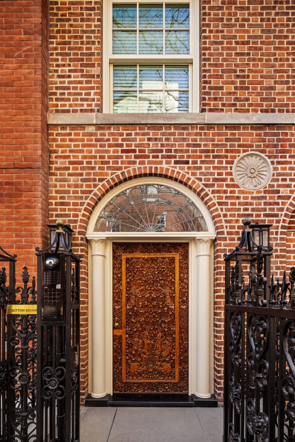 6 Sutton Square — photo 2