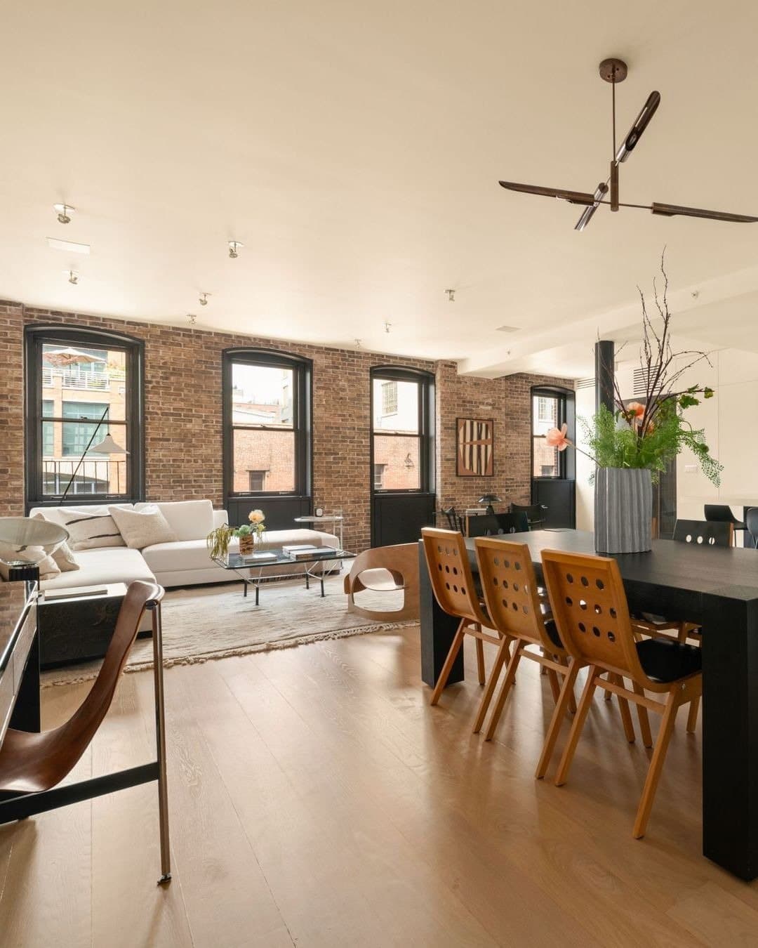 60 Beach Street — photo 1
