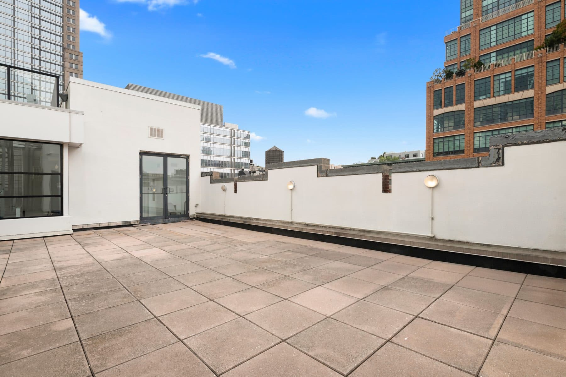 60 Beach Street — photo 17