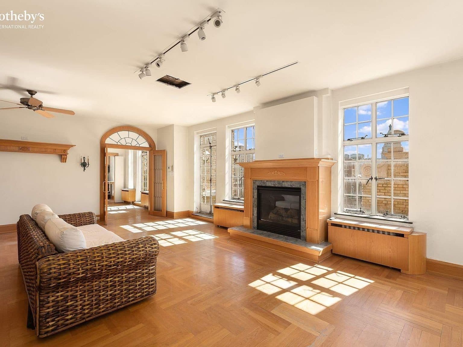 60 Gramercy Park North #PHA — photo 3