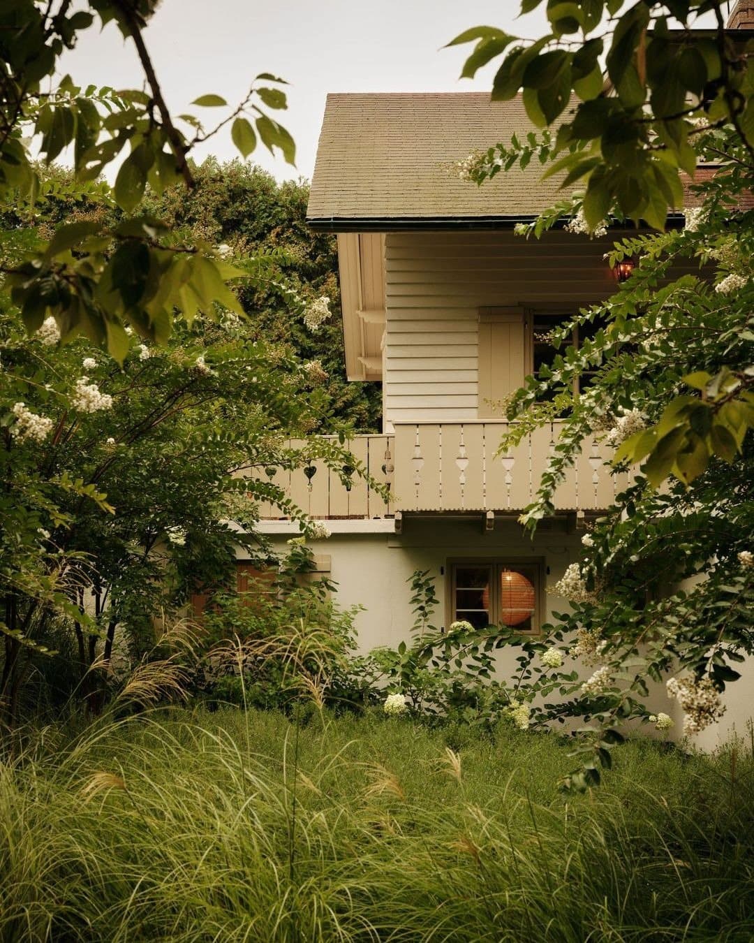 61 East — photo 2