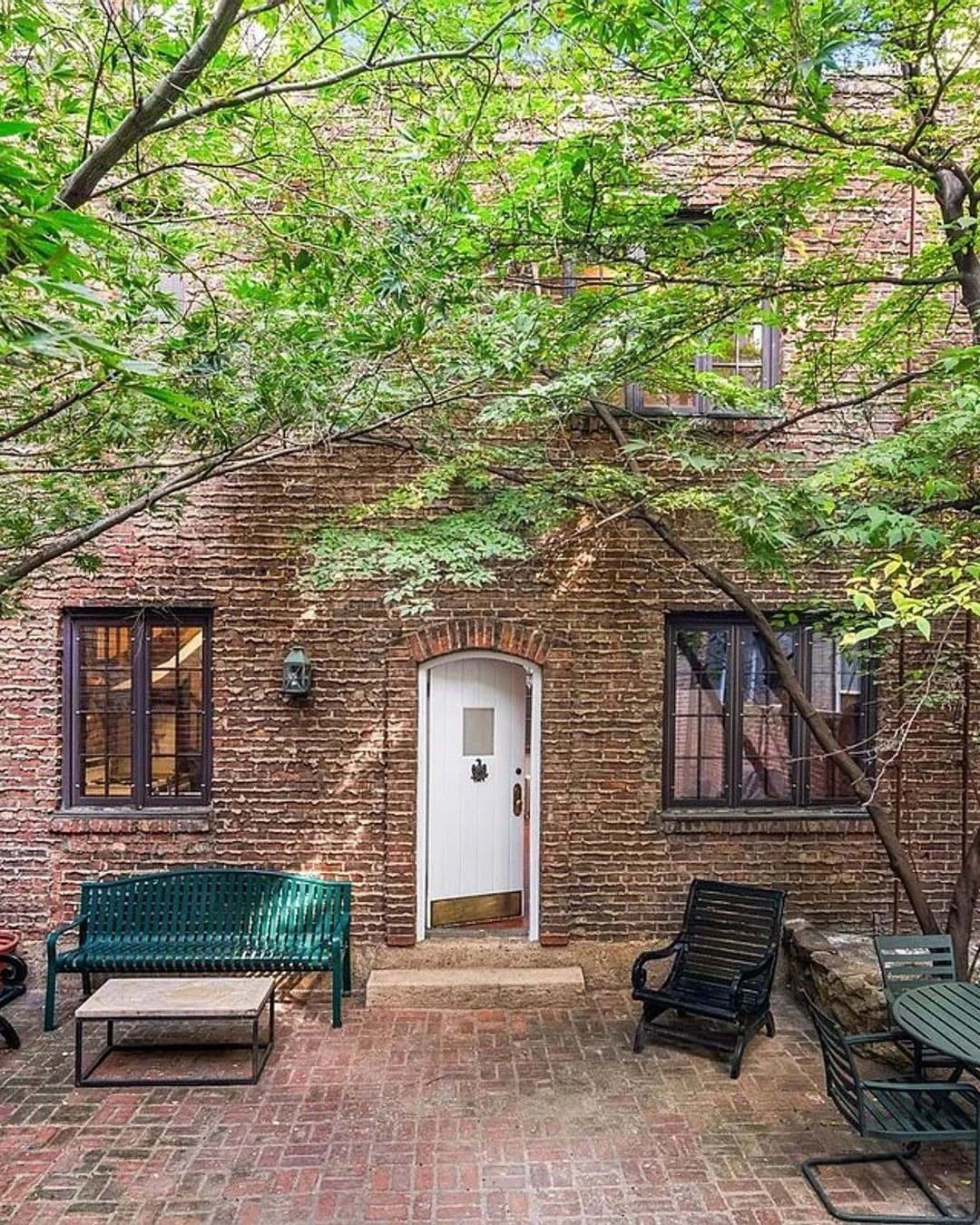 61 Perry Street