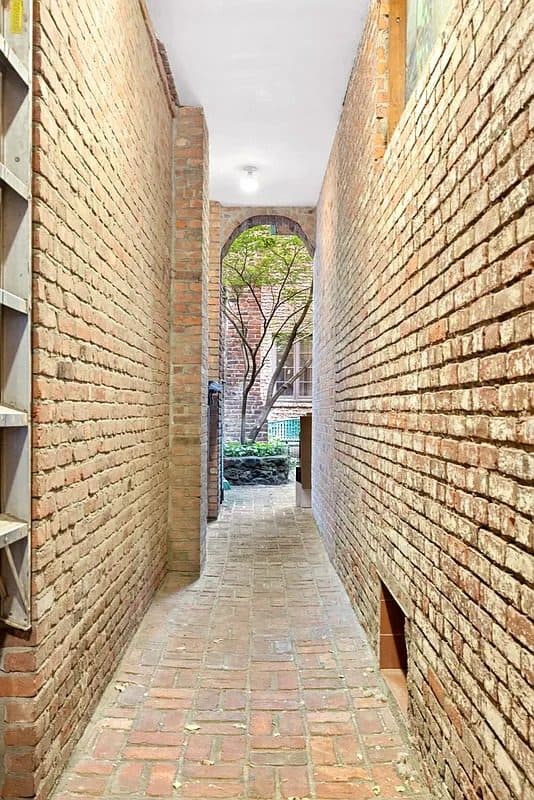 61 Perry Street — photo 16