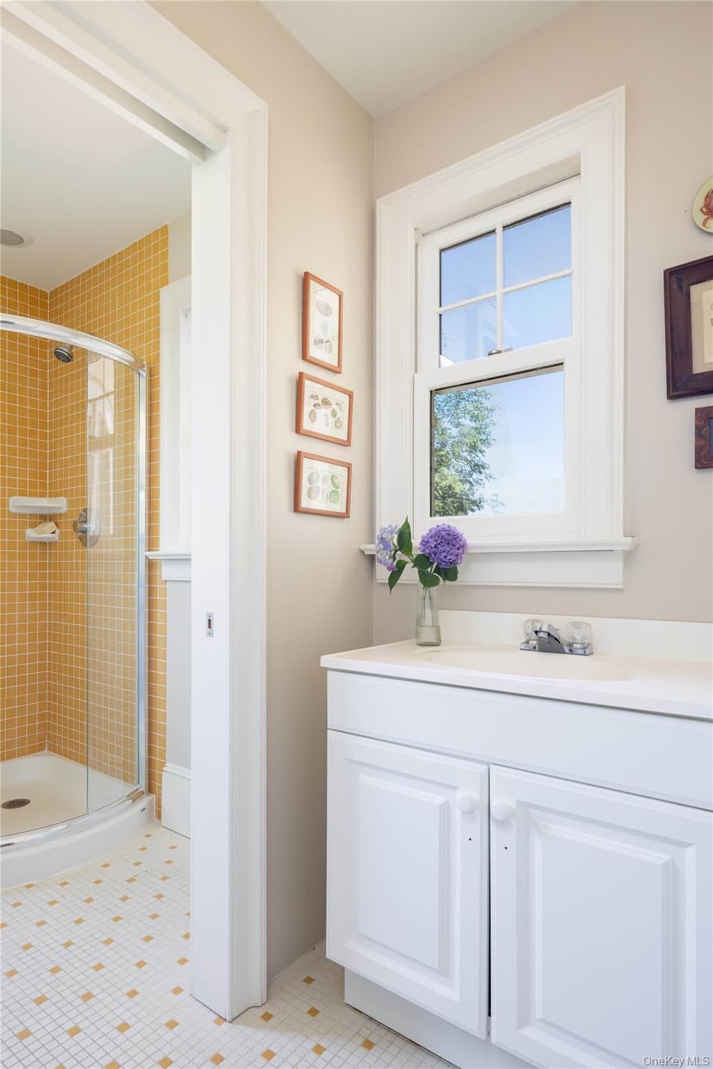 64 South Jamesport Avenue — photo 16